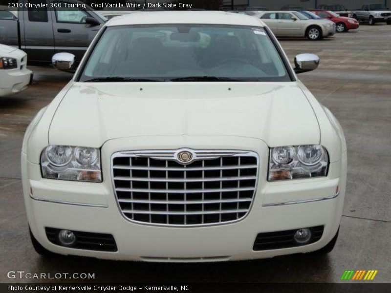 Cool Vanilla White / Dark Slate Gray 2010 Chrysler 300 Touring