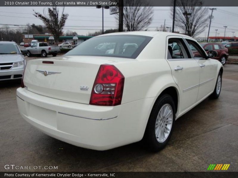 Cool Vanilla White / Dark Slate Gray 2010 Chrysler 300 Touring