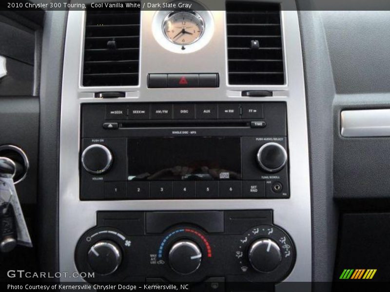 Cool Vanilla White / Dark Slate Gray 2010 Chrysler 300 Touring
