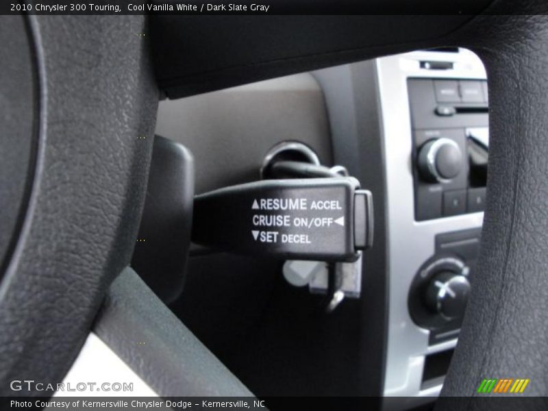 Cool Vanilla White / Dark Slate Gray 2010 Chrysler 300 Touring