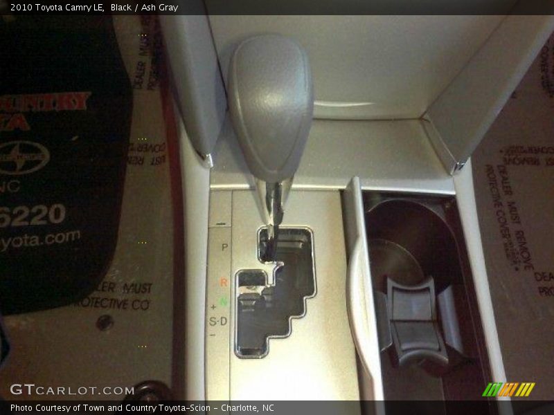 Black / Ash Gray 2010 Toyota Camry LE