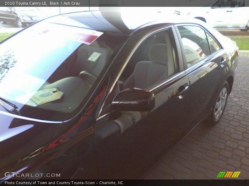 Black / Ash Gray 2010 Toyota Camry LE