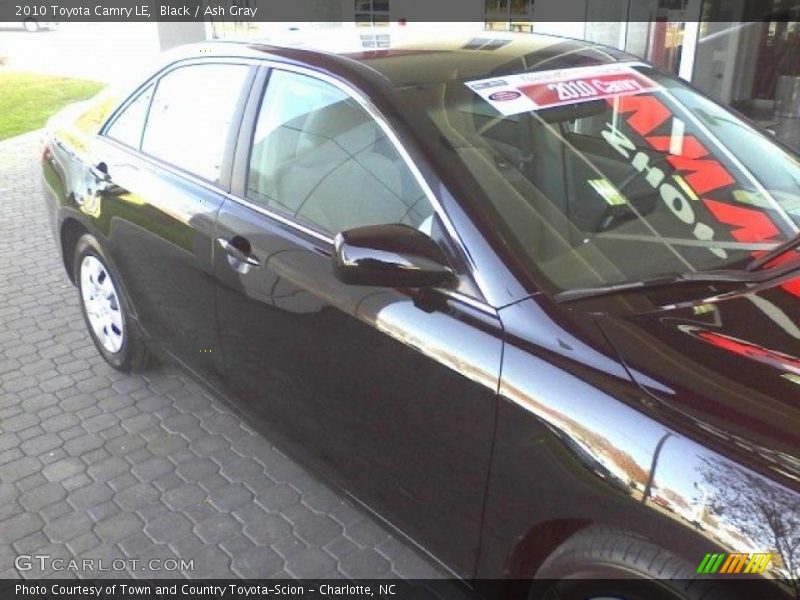 Black / Ash Gray 2010 Toyota Camry LE