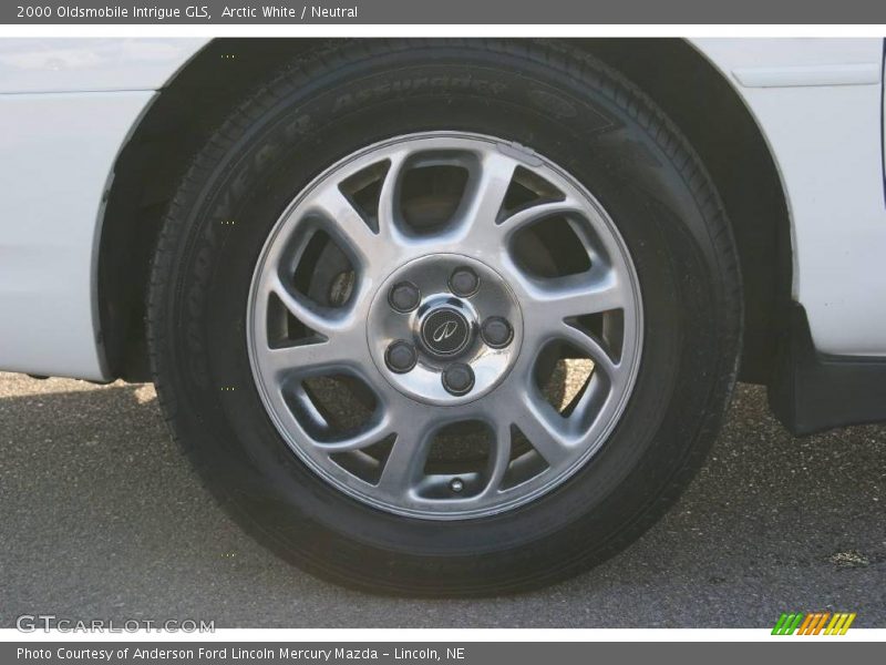 Arctic White / Neutral 2000 Oldsmobile Intrigue GLS