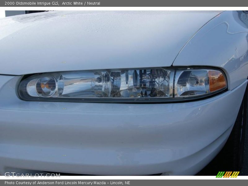 Arctic White / Neutral 2000 Oldsmobile Intrigue GLS