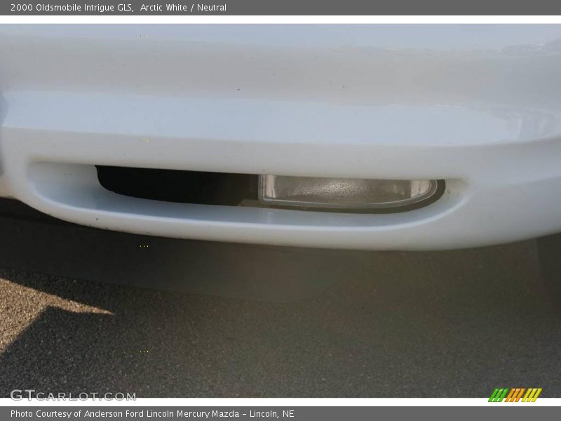 Arctic White / Neutral 2000 Oldsmobile Intrigue GLS