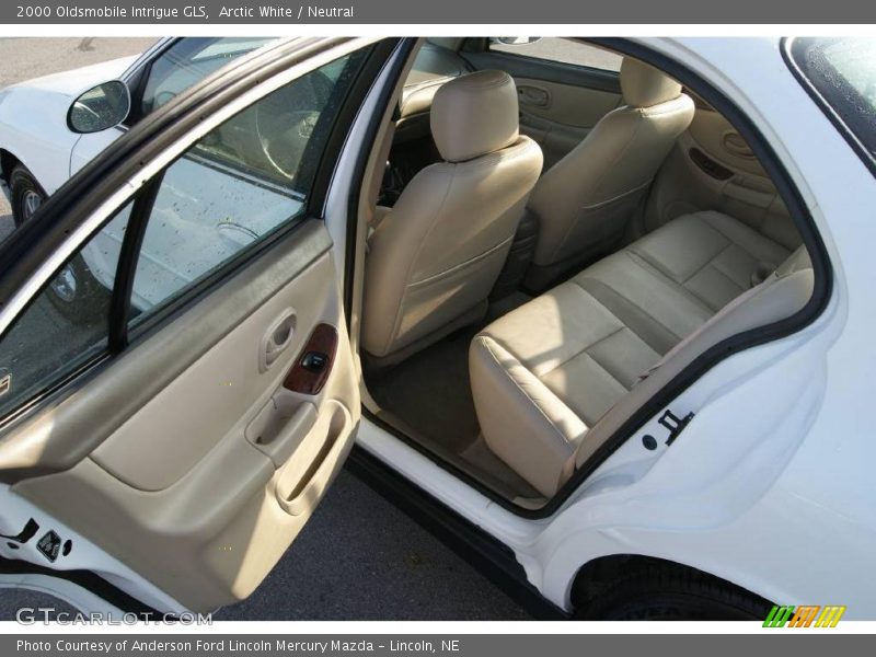 Arctic White / Neutral 2000 Oldsmobile Intrigue GLS