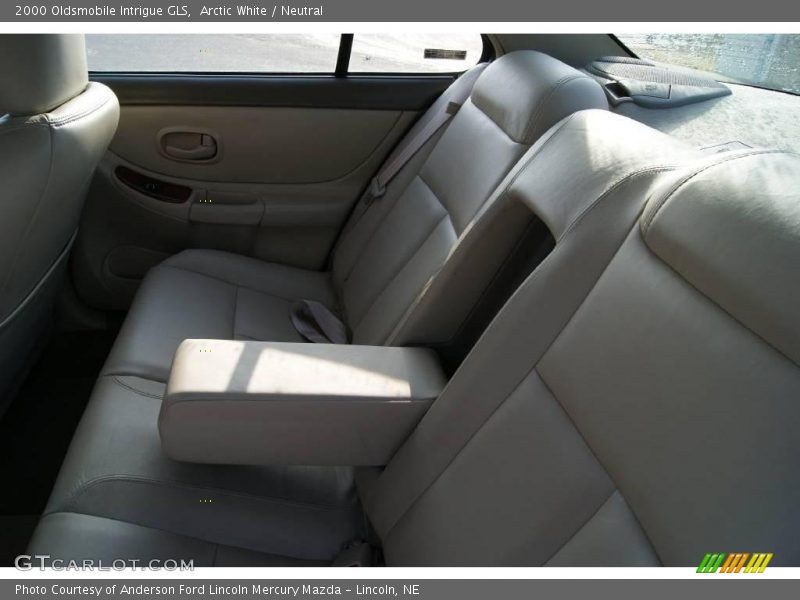 Arctic White / Neutral 2000 Oldsmobile Intrigue GLS