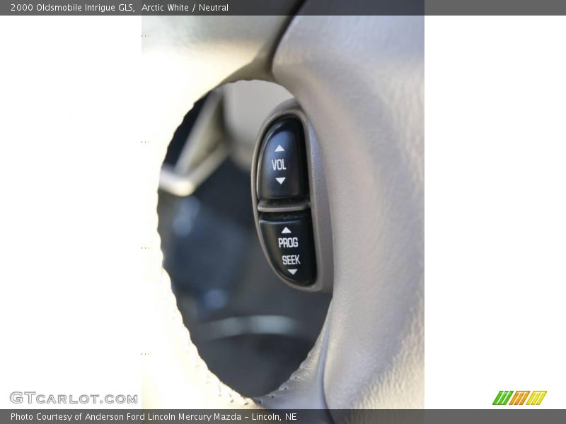 Arctic White / Neutral 2000 Oldsmobile Intrigue GLS