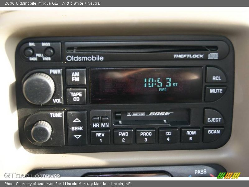Arctic White / Neutral 2000 Oldsmobile Intrigue GLS
