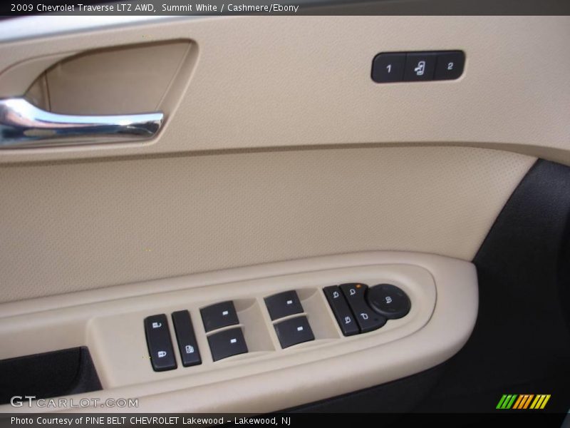Summit White / Cashmere/Ebony 2009 Chevrolet Traverse LTZ AWD