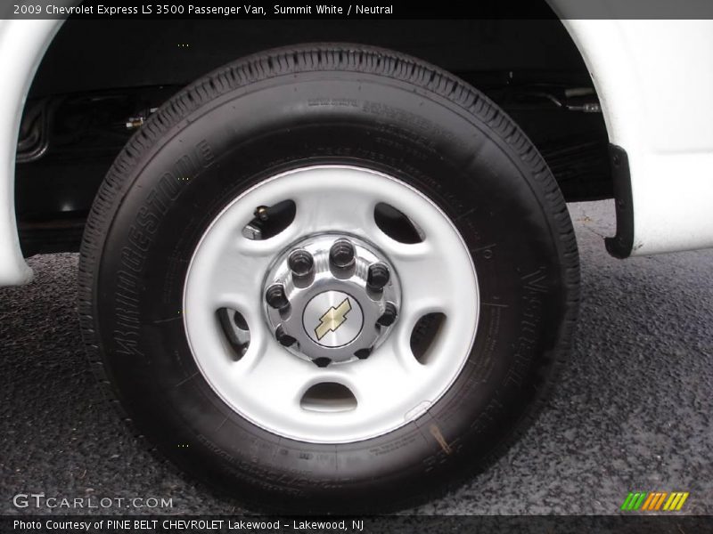 Summit White / Neutral 2009 Chevrolet Express LS 3500 Passenger Van