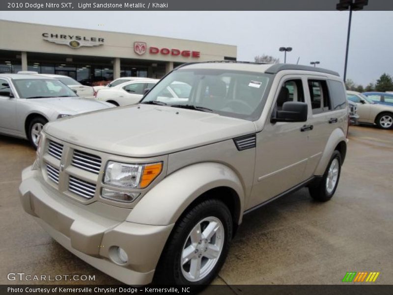 Light Sandstone Metallic / Khaki 2010 Dodge Nitro SXT