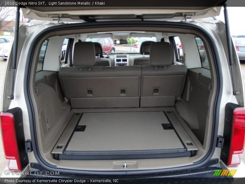 Light Sandstone Metallic / Khaki 2010 Dodge Nitro SXT