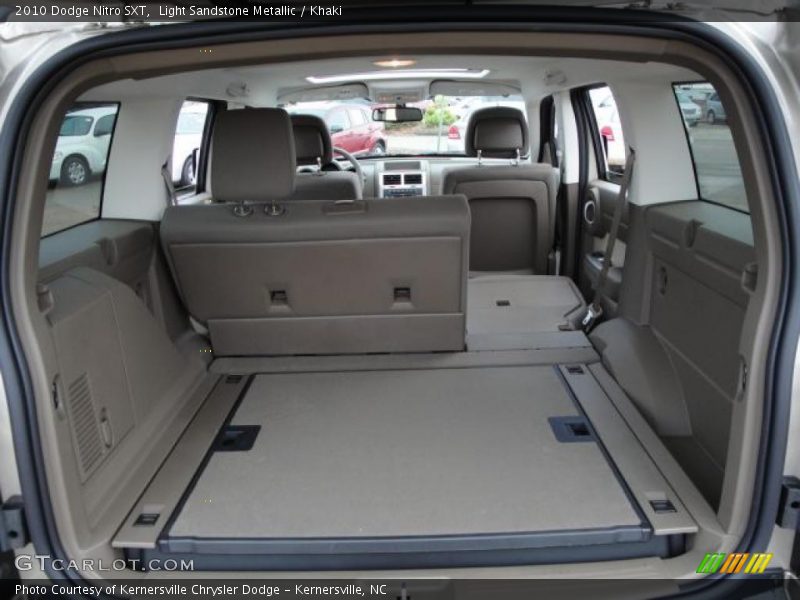 Light Sandstone Metallic / Khaki 2010 Dodge Nitro SXT