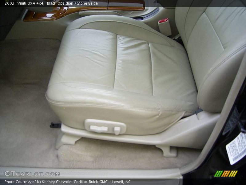 Black Obsidian / Stone Beige 2003 Infiniti QX4 4x4