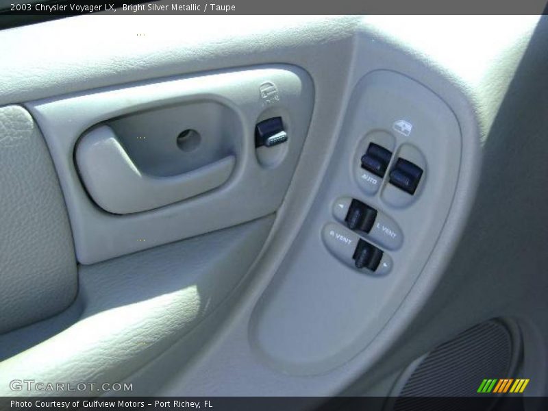 Bright Silver Metallic / Taupe 2003 Chrysler Voyager LX