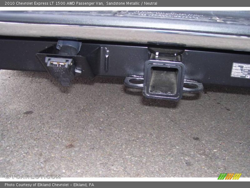 Sandstone Metallic / Neutral 2010 Chevrolet Express LT 1500 AWD Passenger Van