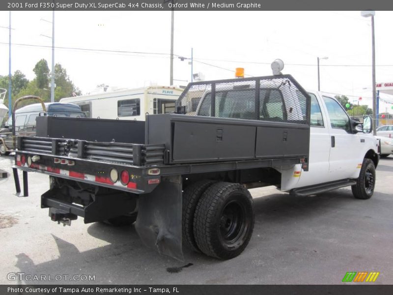 Oxford White / Medium Graphite 2001 Ford F350 Super Duty XL SuperCab 4x4 Chassis