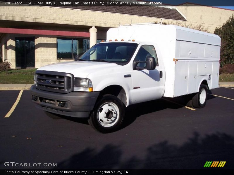 Oxford White / Medium Graphite 2003 Ford F550 Super Duty XL Regular Cab Chassis Utility