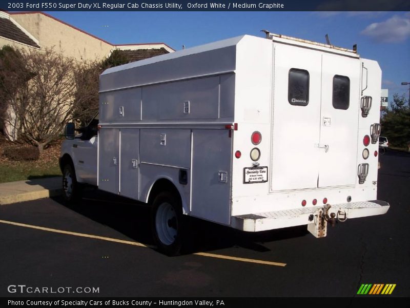 Oxford White / Medium Graphite 2003 Ford F550 Super Duty XL Regular Cab Chassis Utility