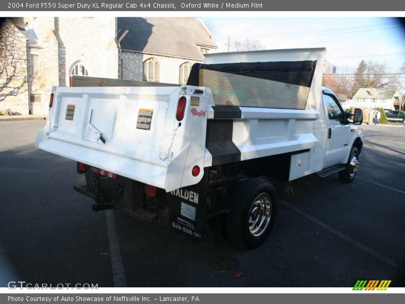 Oxford White / Medium Flint 2004 Ford F550 Super Duty XL Regular Cab 4x4 Chassis