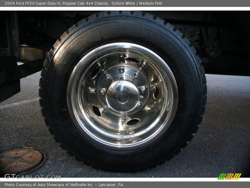 Oxford White / Medium Flint 2004 Ford F550 Super Duty XL Regular Cab 4x4 Chassis
