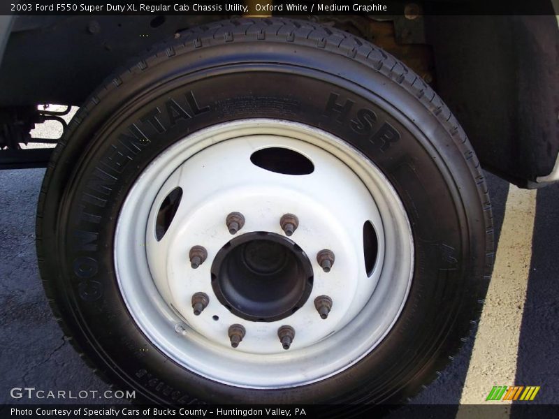 Oxford White / Medium Graphite 2003 Ford F550 Super Duty XL Regular Cab Chassis Utility
