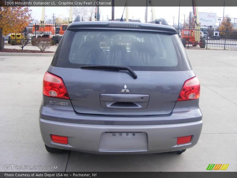 Graphite Gray Pearl / Charcoal 2006 Mitsubishi Outlander LS