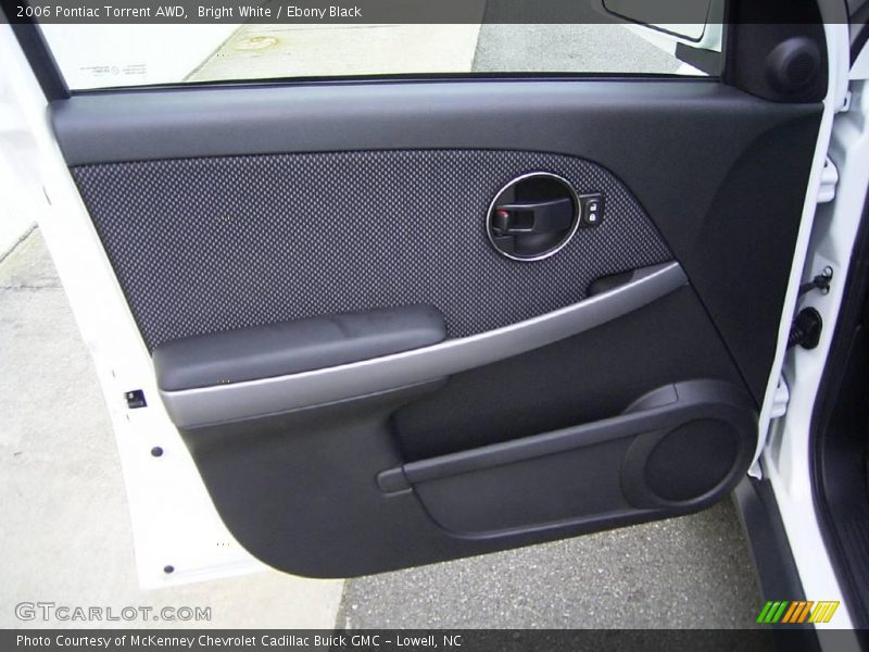 Bright White / Ebony Black 2006 Pontiac Torrent AWD