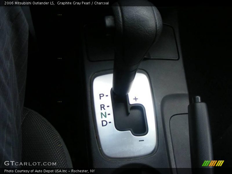 Graphite Gray Pearl / Charcoal 2006 Mitsubishi Outlander LS