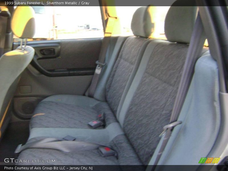 Silverthorn Metallic / Gray 1999 Subaru Forester L