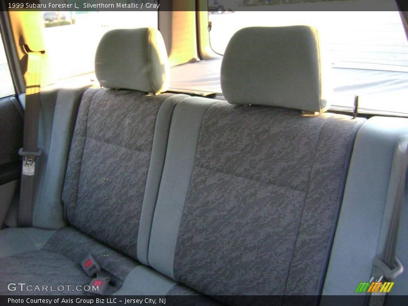 Silverthorn Metallic / Gray 1999 Subaru Forester L
