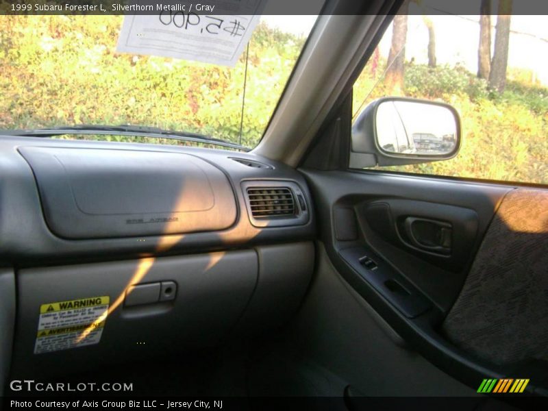 Silverthorn Metallic / Gray 1999 Subaru Forester L