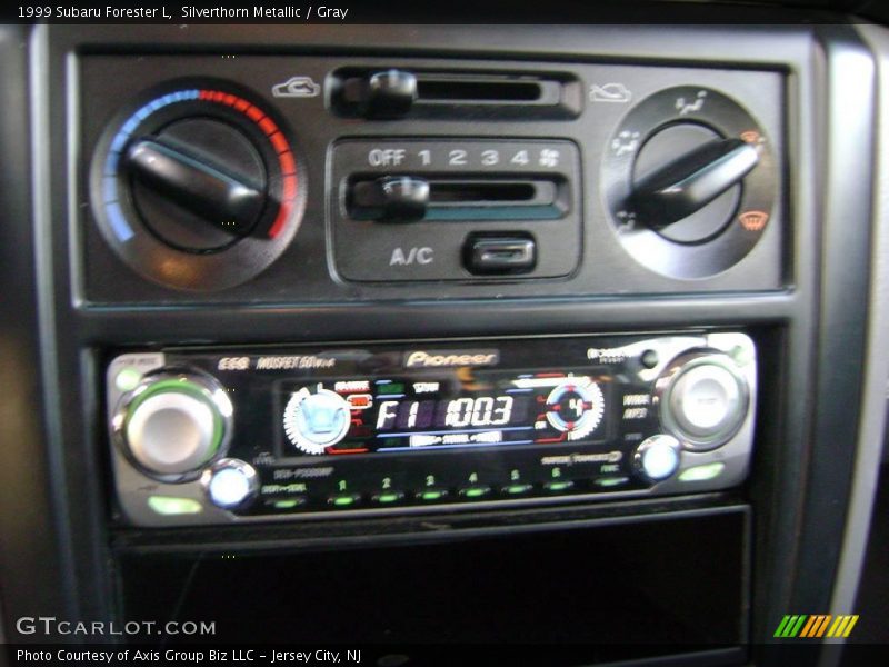 Silverthorn Metallic / Gray 1999 Subaru Forester L