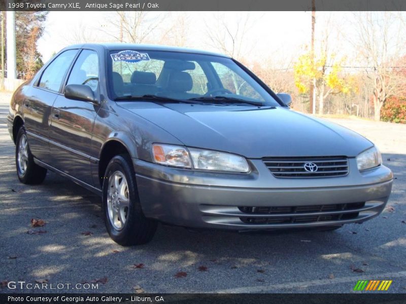 Antique Sage Pearl / Oak 1998 Toyota Camry XLE