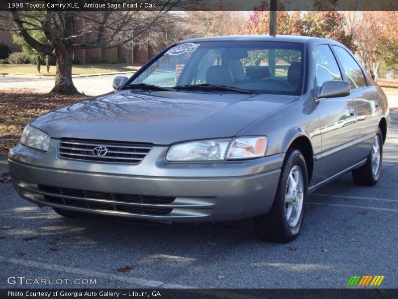 Antique Sage Pearl / Oak 1998 Toyota Camry XLE