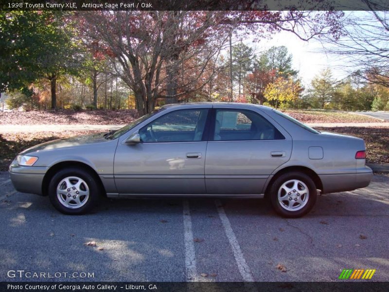 Antique Sage Pearl / Oak 1998 Toyota Camry XLE