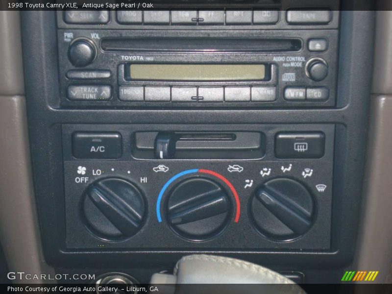 Antique Sage Pearl / Oak 1998 Toyota Camry XLE