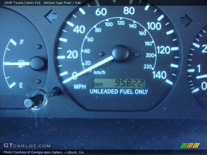 Antique Sage Pearl / Oak 1998 Toyota Camry XLE