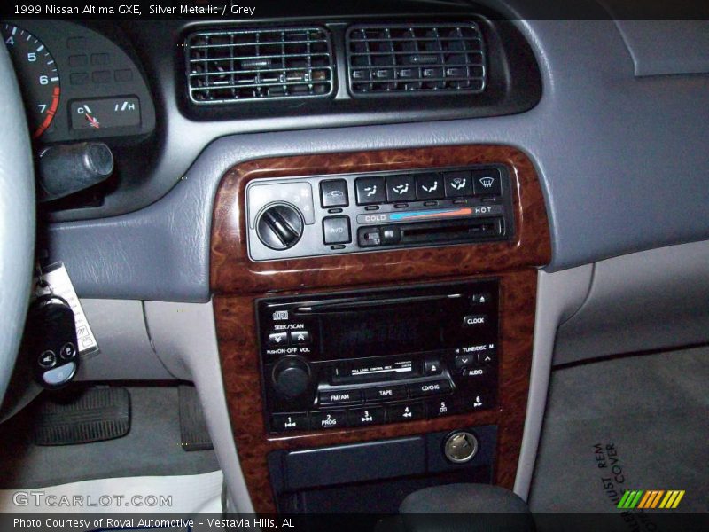Silver Metallic / Grey 1999 Nissan Altima GXE