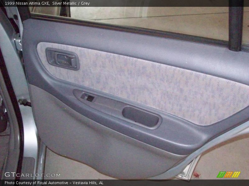 Silver Metallic / Grey 1999 Nissan Altima GXE