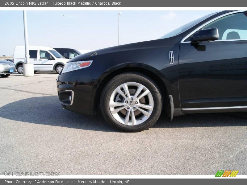 Tuxedo Black Metallic / Charcoal Black 2009 Lincoln MKS Sedan