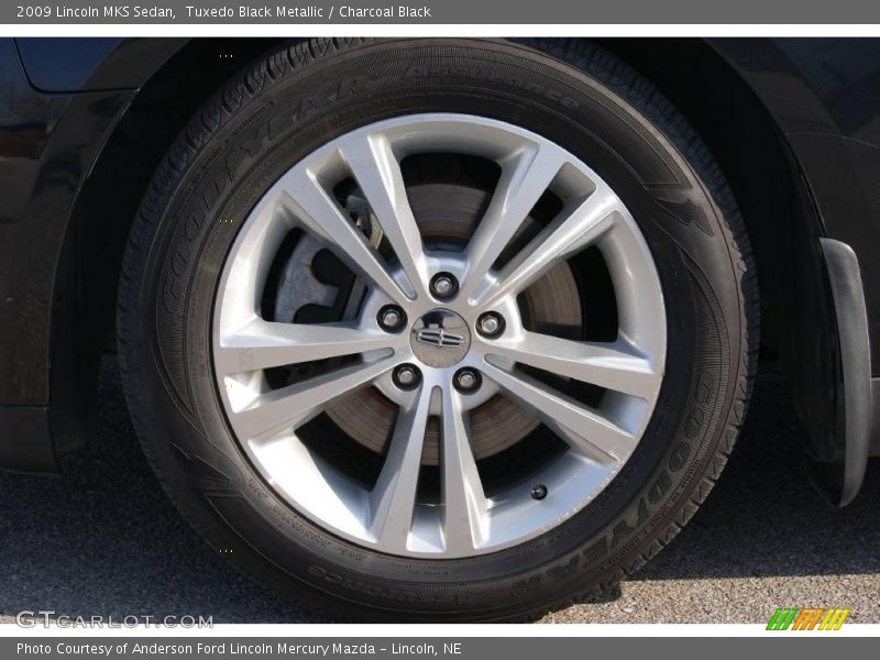 Tuxedo Black Metallic / Charcoal Black 2009 Lincoln MKS Sedan