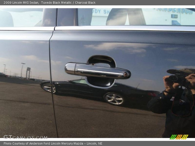 Tuxedo Black Metallic / Charcoal Black 2009 Lincoln MKS Sedan