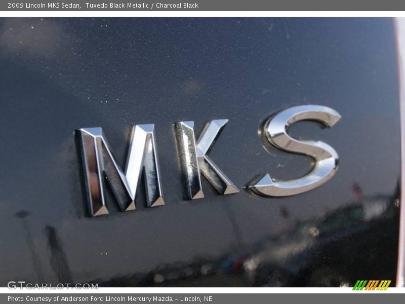 Tuxedo Black Metallic / Charcoal Black 2009 Lincoln MKS Sedan