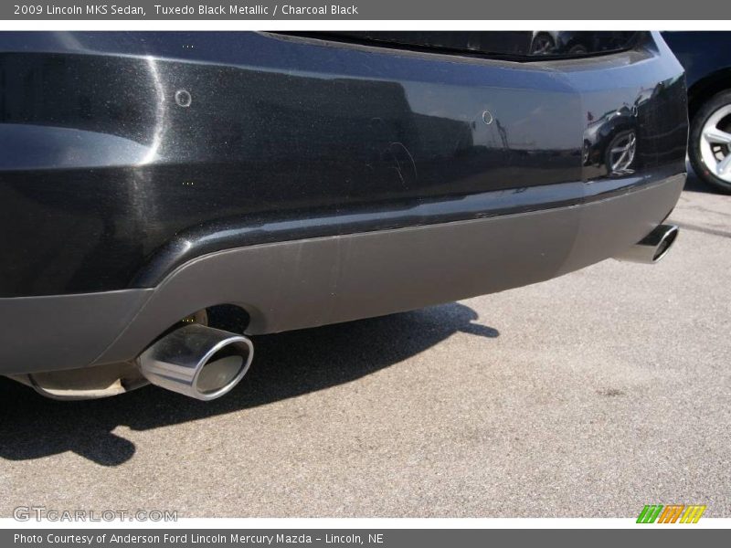 Tuxedo Black Metallic / Charcoal Black 2009 Lincoln MKS Sedan