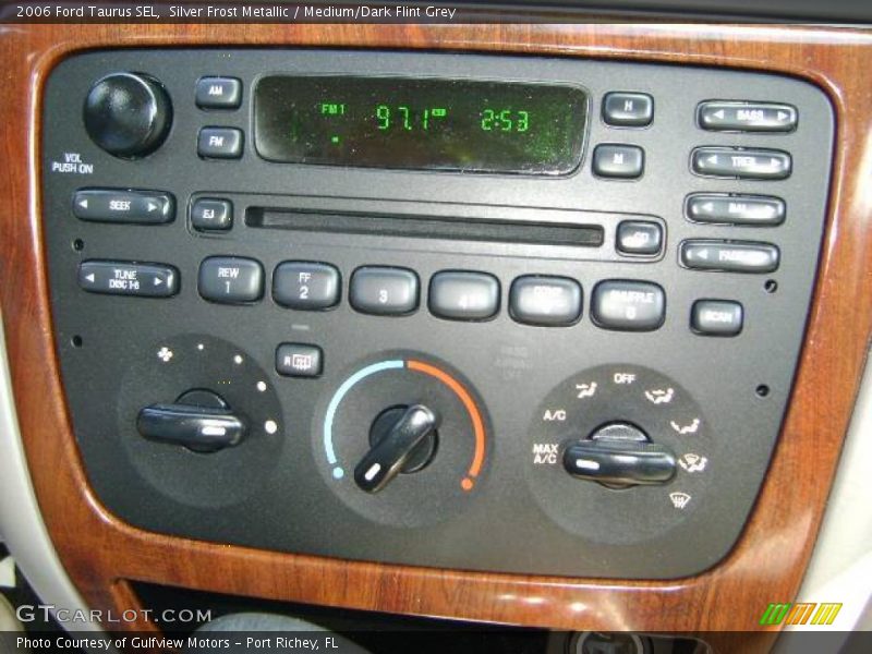 Silver Frost Metallic / Medium/Dark Flint Grey 2006 Ford Taurus SEL