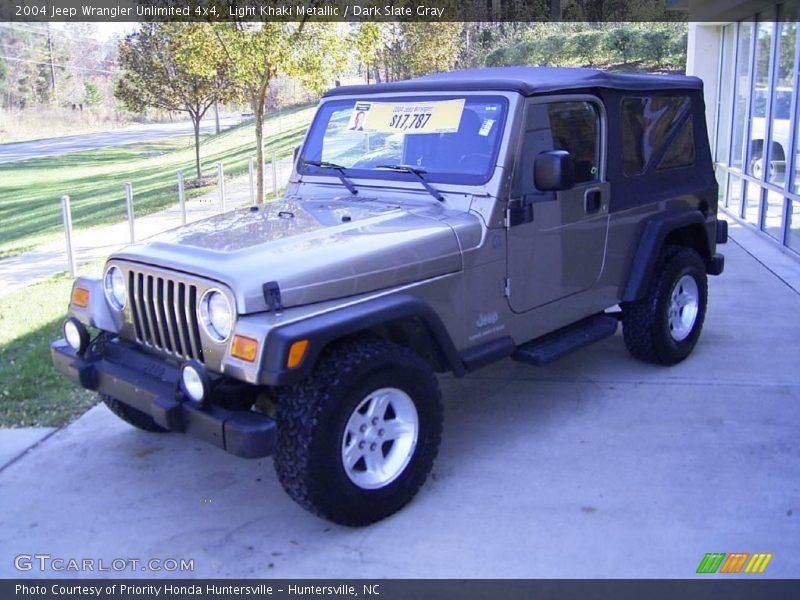 Light Khaki Metallic / Dark Slate Gray 2004 Jeep Wrangler Unlimited 4x4