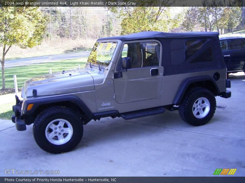 Light Khaki Metallic / Dark Slate Gray 2004 Jeep Wrangler Unlimited 4x4